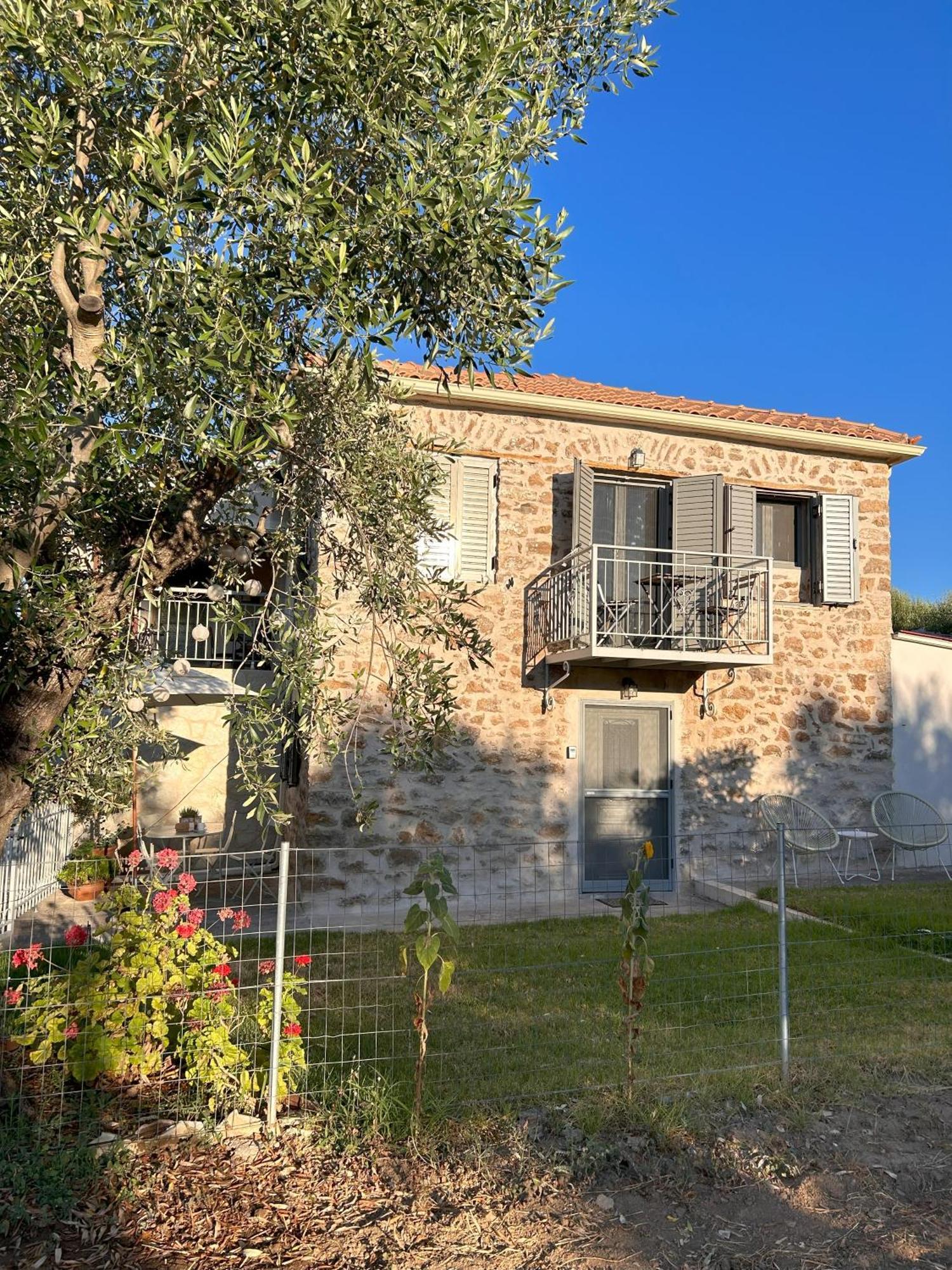Villa Messinian Stone House Extérieur photo